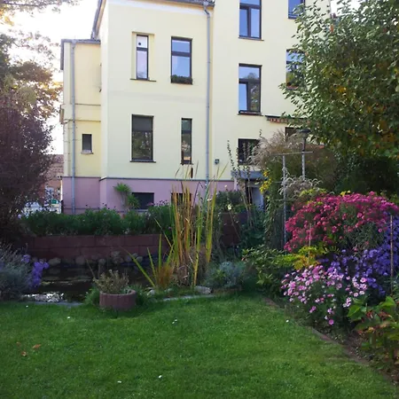 Amilia - 3 Waren (Müritz)